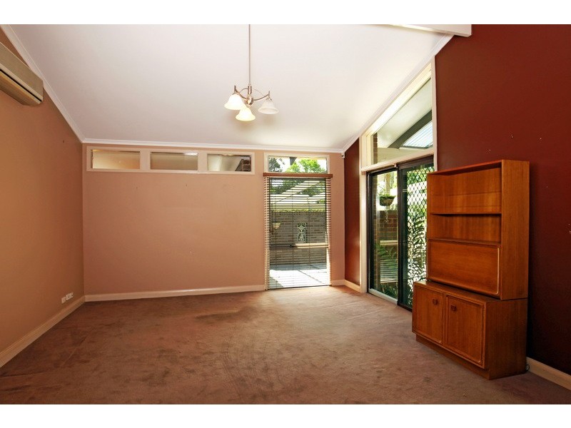 22 Lyrebird Drive, Nowra NSW 2541