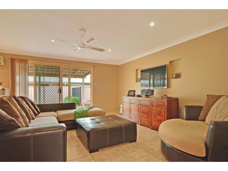 14 Lightwood Drive, West Nowra NSW 2541