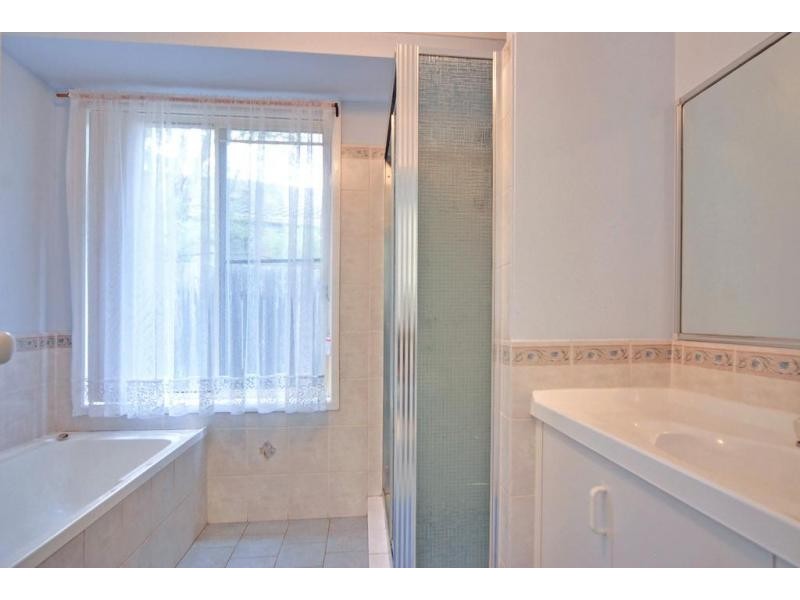 8 Chebec Close, Bomaderry NSW 2541