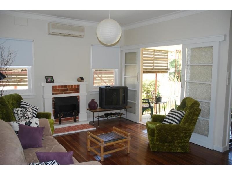 16 Morton Parade, Nowra NSW 2541