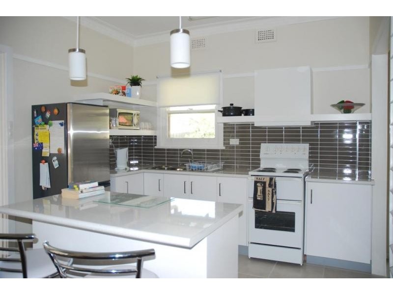 16 Morton Parade, Nowra NSW 2541