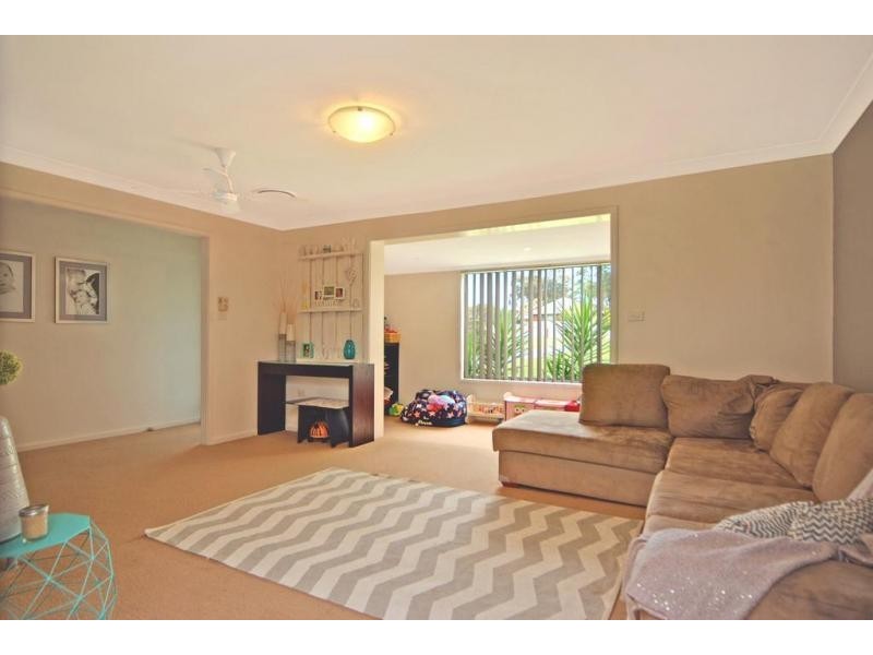 4 Ramsey Grove, Bomaderry NSW 2541