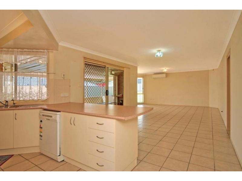 9 Warrigal Street, Nowra NSW 2541