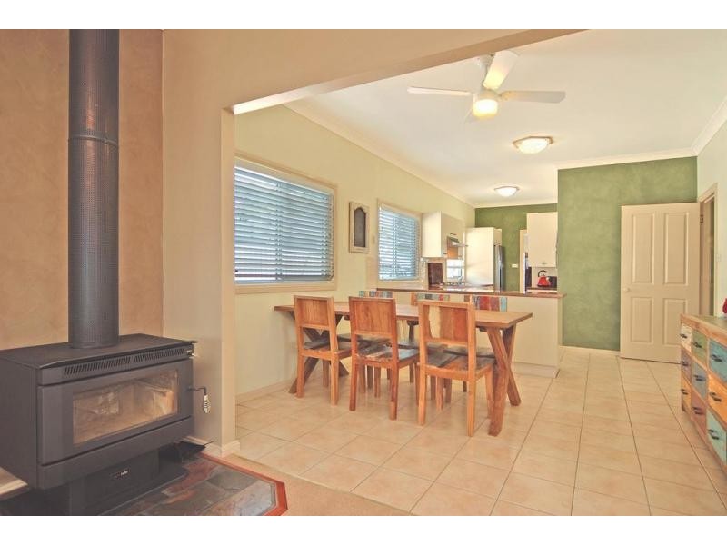 25 Cambewarra Road, Bomaderry NSW 2541