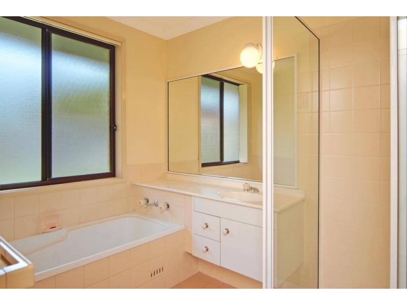 16 Elderberry Avenue, Worrigee NSW 2540