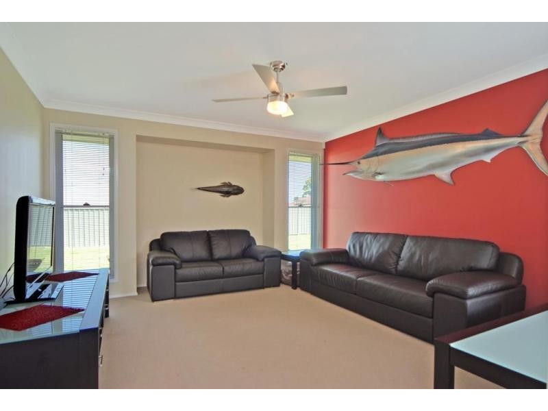 12 Hanover Close, South Nowra NSW 2541