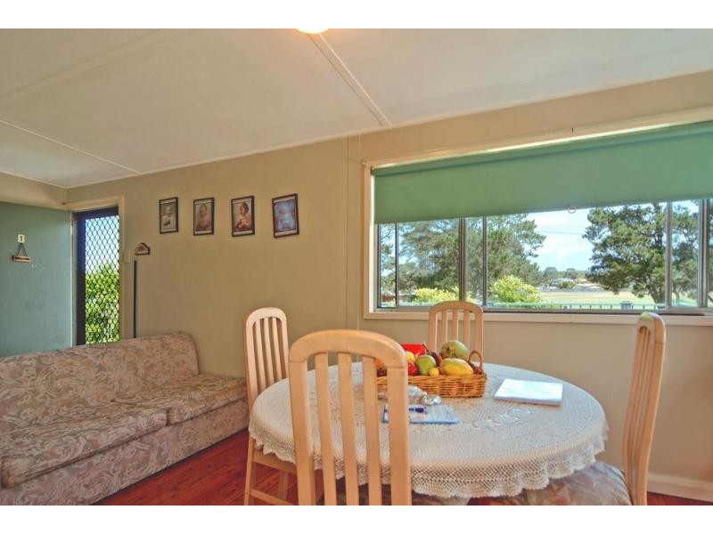 9 South Street, Greenwell Point NSW 2540