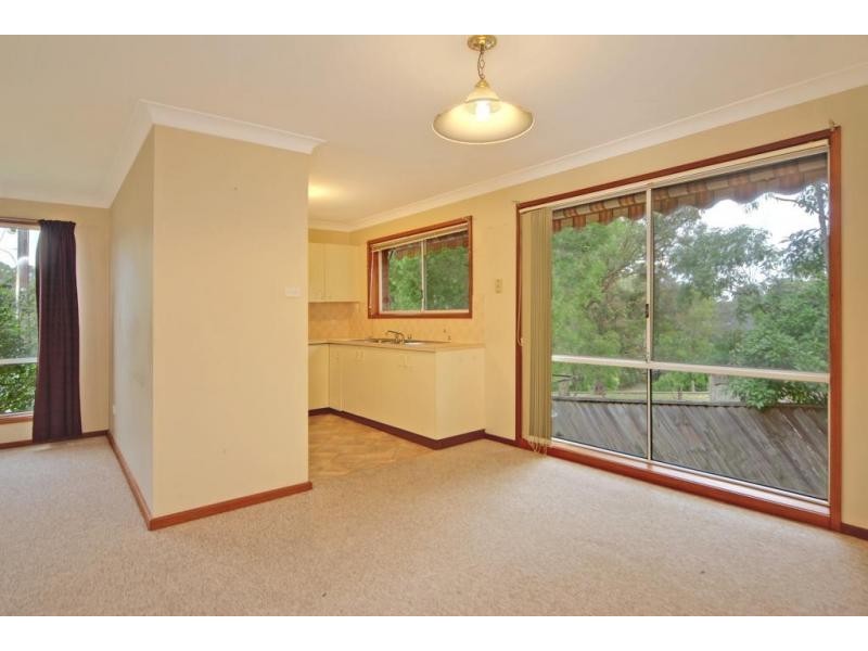 2/47 Brinawarr Street, Bomaderry NSW 2541