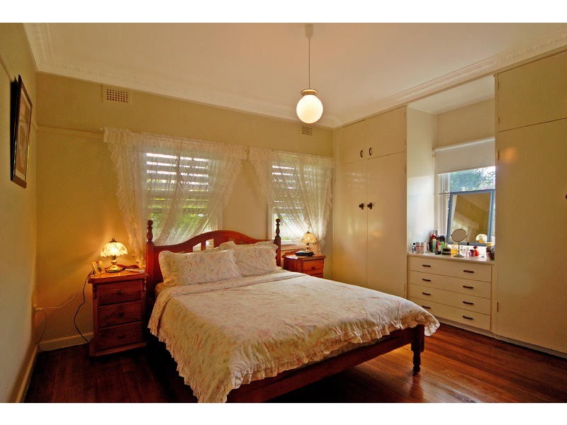 16 Morton Parade, Nowra NSW 2541