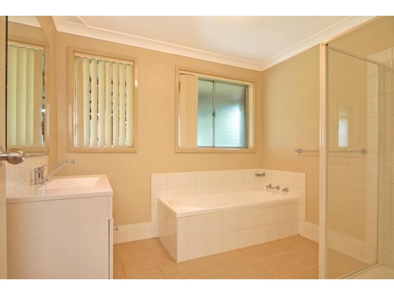 32 Salisbury Drive, Nowra NSW 2541