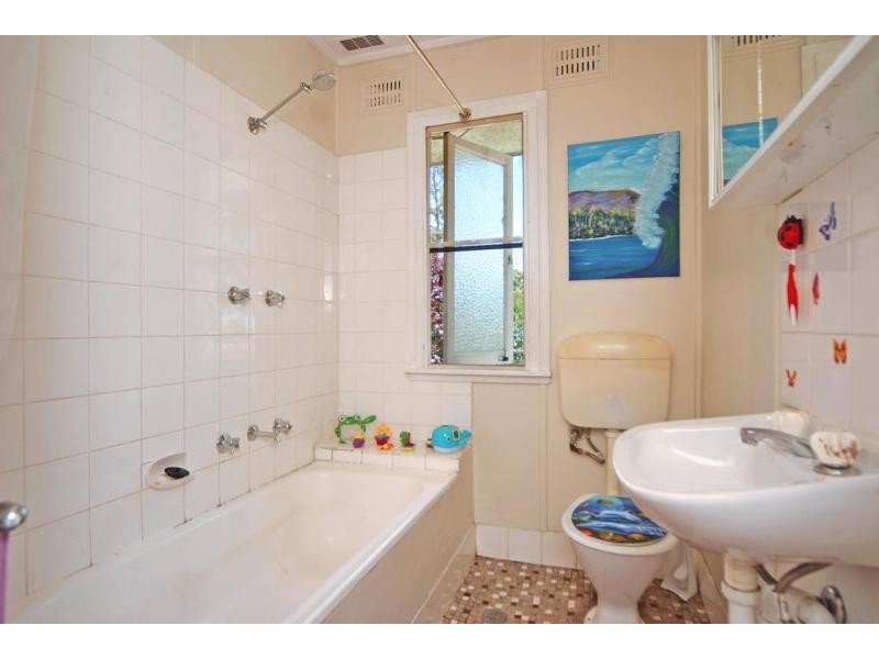 69 Kalandar Street, Nowra NSW 2541