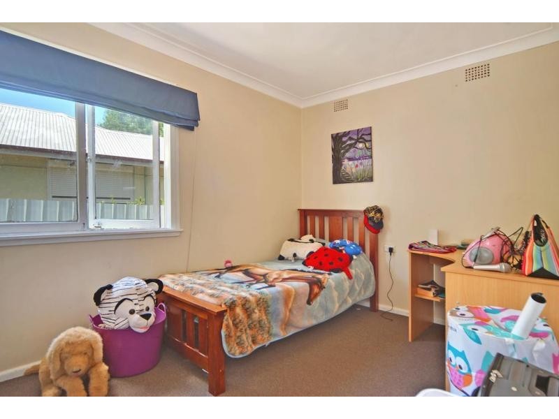 69 Kalandar Street, Nowra NSW 2541