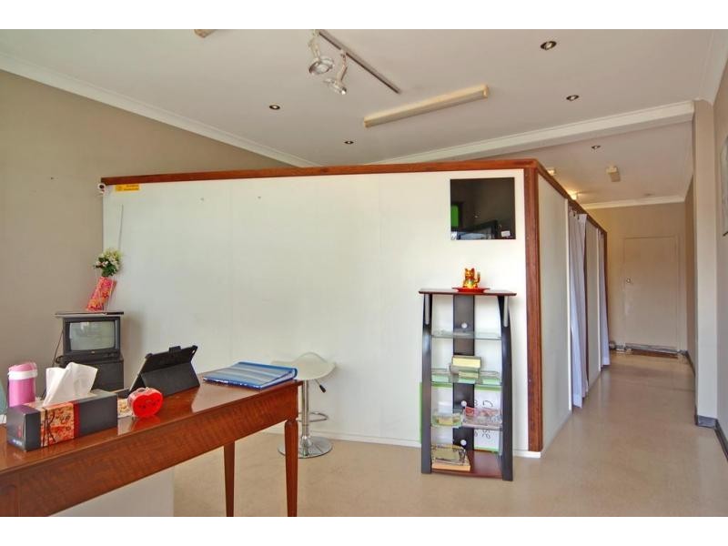 37 Meroo Street, Bomaderry NSW 2541
