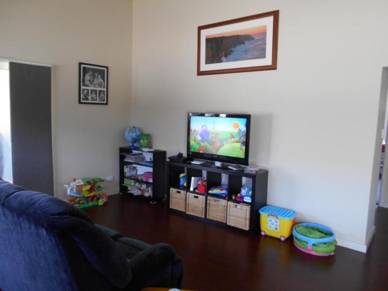 13 Barbata Grove, South Nowra NSW 2541