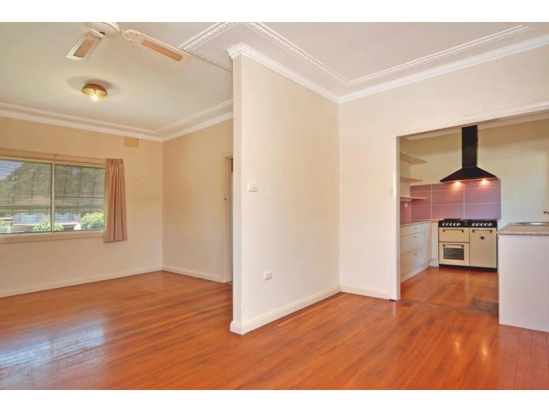 14 Brinawarr Street, Bomaderry NSW 2541