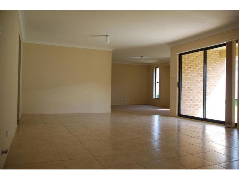 67 Rayleigh Drive, Worrigee NSW 2540