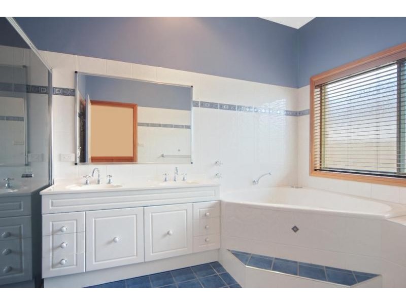 145 Rayleigh Drive, Worrigee NSW 2540