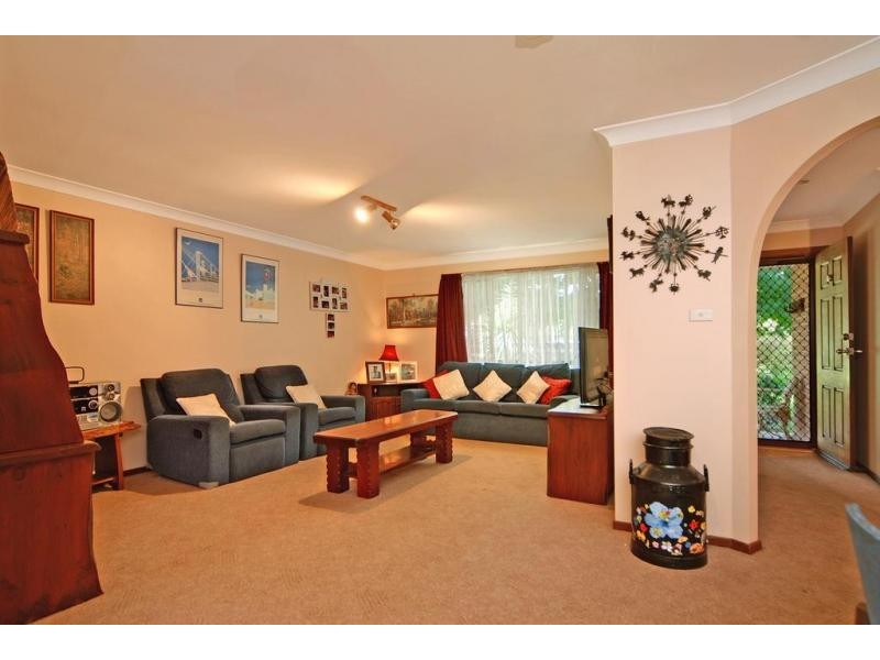 43 Yeovil Drive, Bomaderry NSW 2541