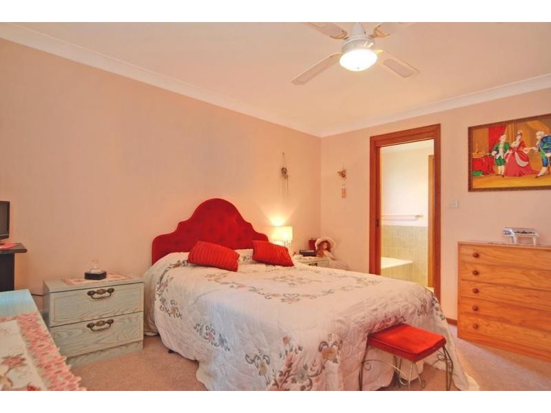 43 Yeovil Drive, Bomaderry NSW 2541