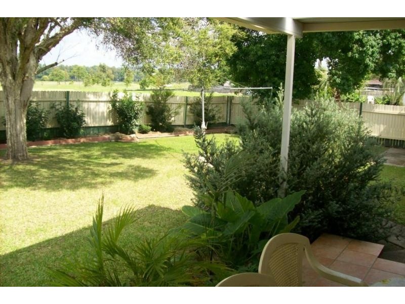 24 Lyrebird Drive, Nowra NSW 2541