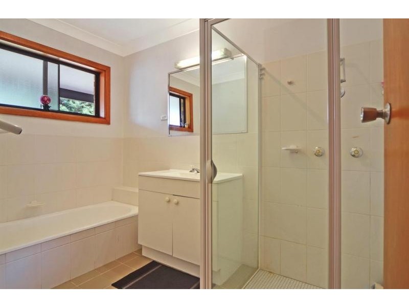 64 Cambewarra Road, Bomaderry NSW 2541