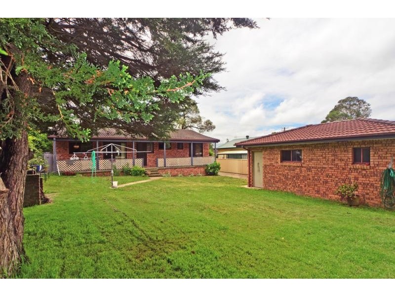 64 Cambewarra Road, Bomaderry NSW 2541