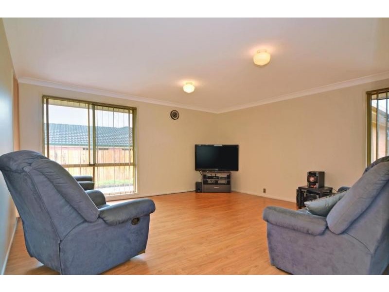 19 Illawarra Circuit, Worrigee NSW 2540