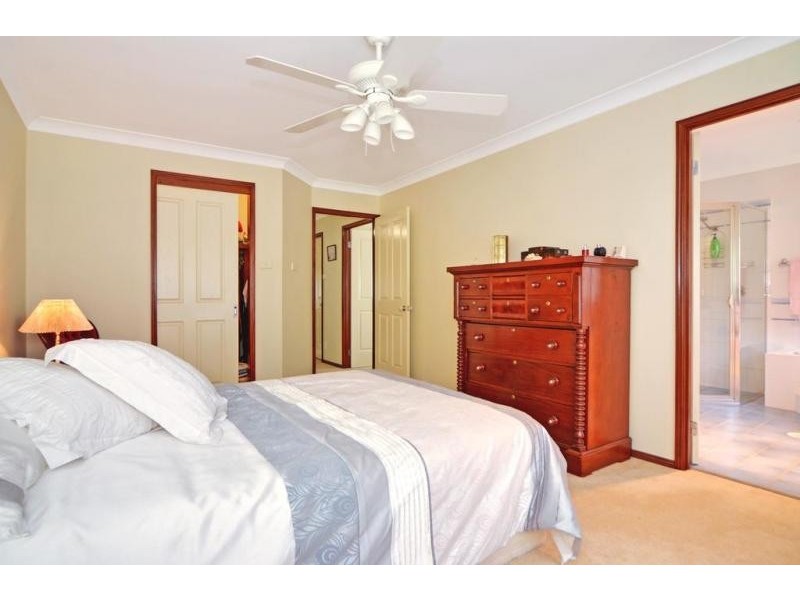 39 Warrigal Street, Nowra NSW 2541