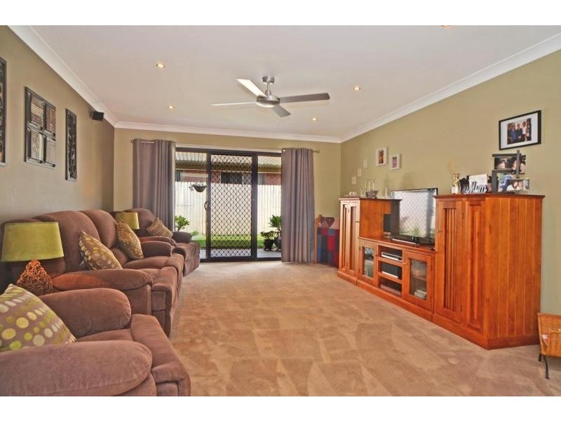 12 Guinea Flower Crescent, Worrigee NSW 2540