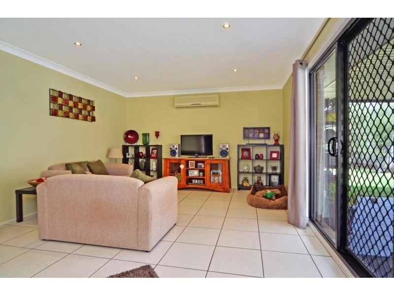 12 Guinea Flower Crescent, Worrigee NSW 2540