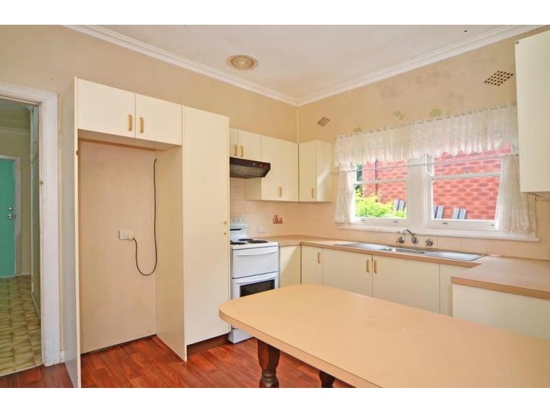 37 Mulgen Crescent, Bomaderry NSW 2541