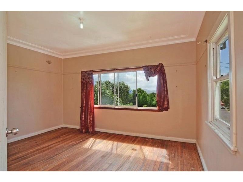 37 Mulgen Crescent, Bomaderry NSW 2541