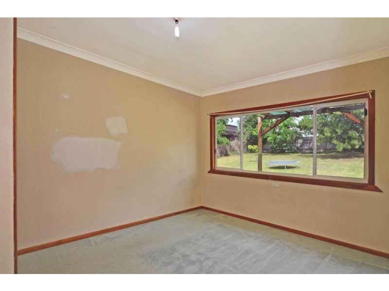 37 Mulgen Crescent, Bomaderry NSW 2541