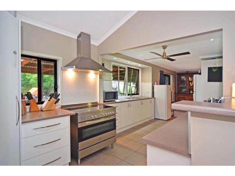 3 Shanklin Close, Bomaderry NSW 2541