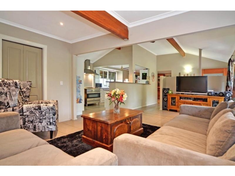 3 Shanklin Close, Bomaderry NSW 2541