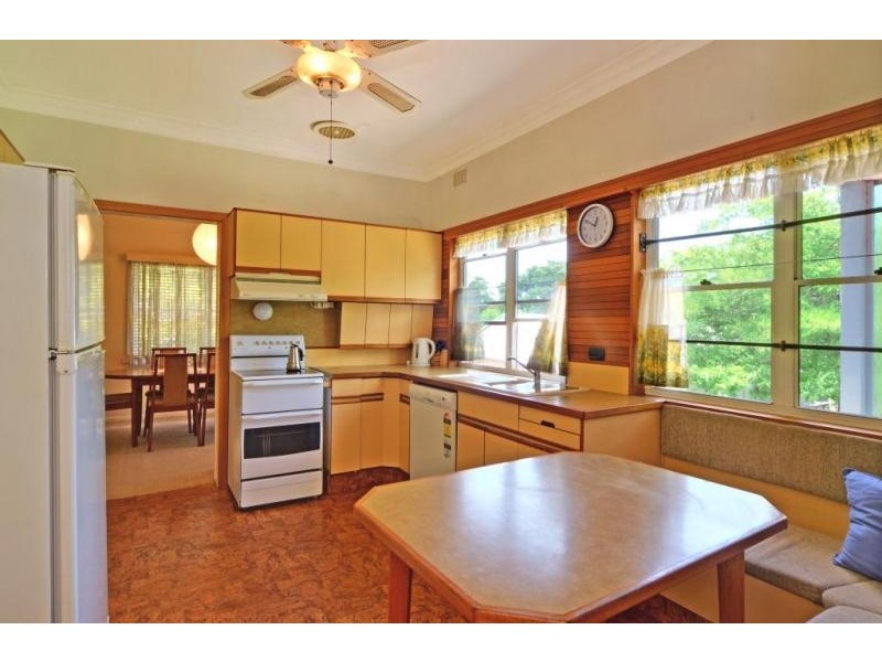 4 Centre Street, Nowra NSW 2541