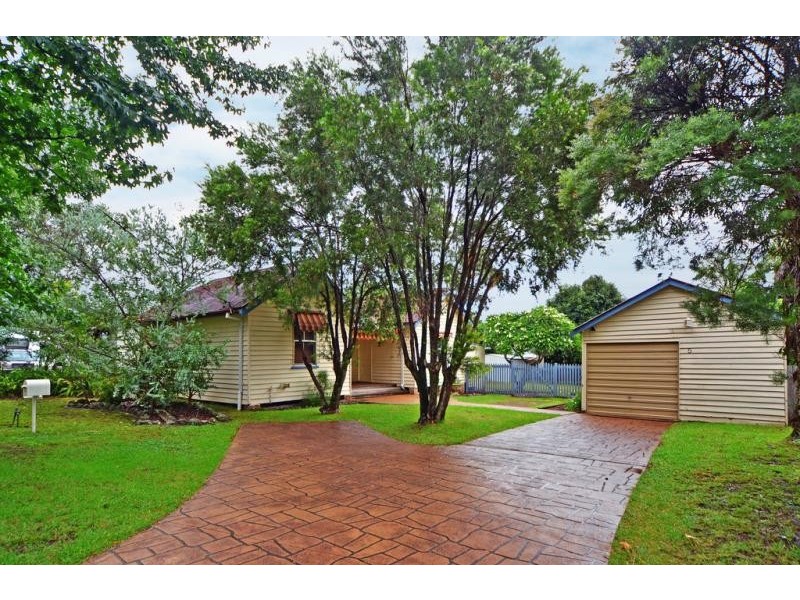 5 Leatham Avenue, Nowra NSW 2541