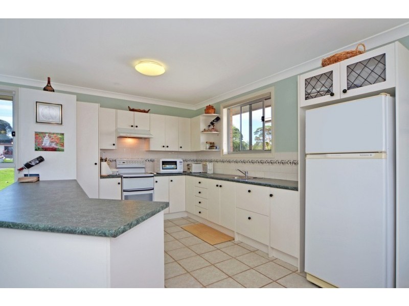 24 South Street, Greenwell Point NSW 2540