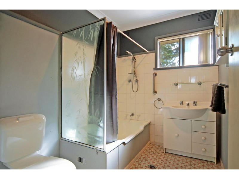 385 Princes Highway, Bomaderry NSW 2541