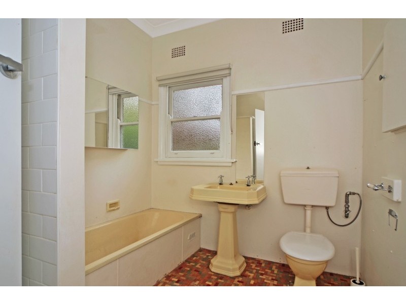 102 Shoalhaven Street, Nowra NSW 2541