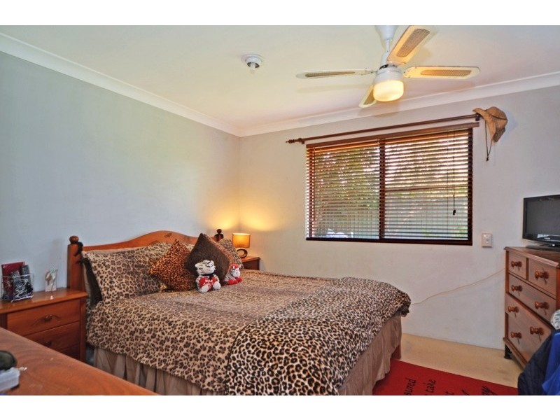 4 Helsinki Parade, Bomaderry NSW 2541