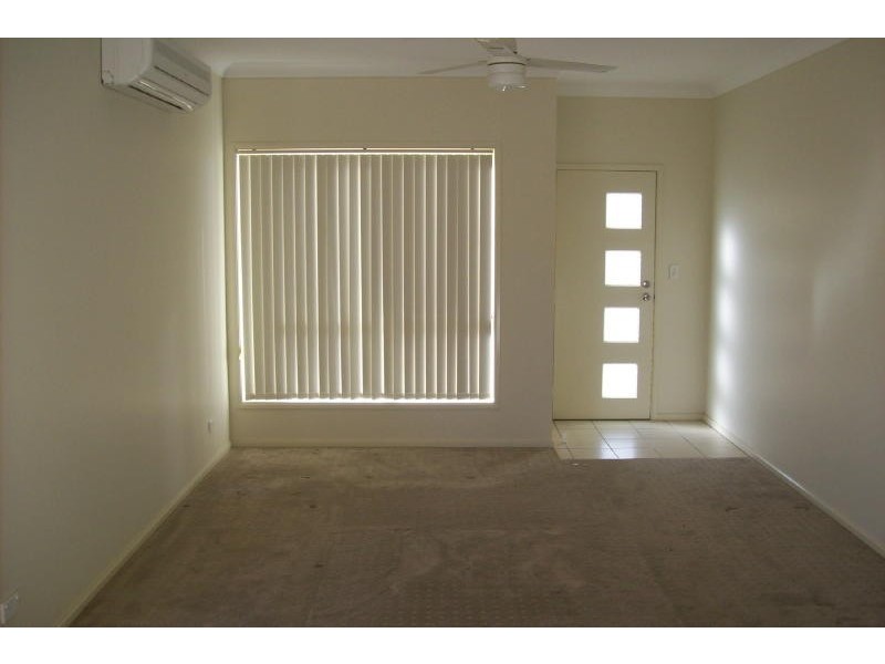 2/125 Meroo Road, Bomaderry NSW 2541