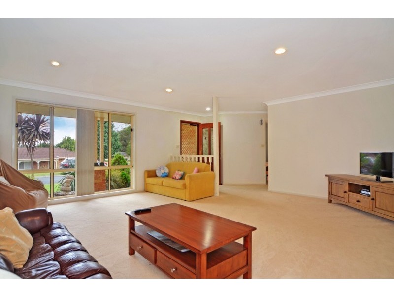 17 Rannoch Drive, West Nowra NSW 2541