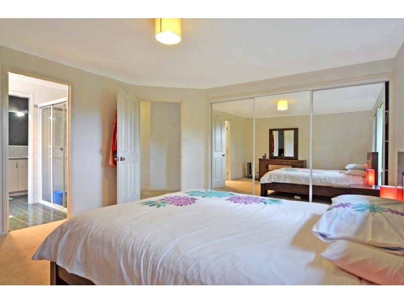 17 Rannoch Drive, West Nowra NSW 2541