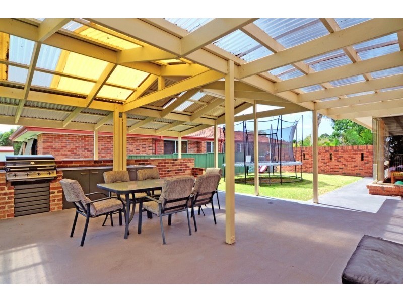 14 Robinia Way, Worrigee NSW 2540