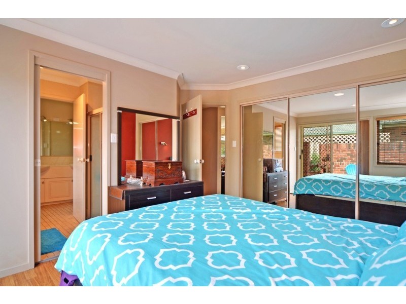 14 Robinia Way, Worrigee NSW 2540