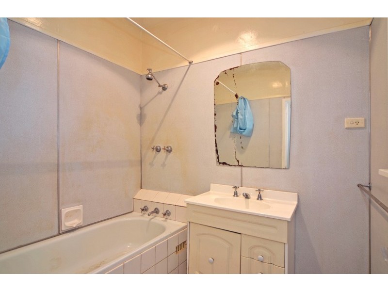14 Burr Avenue, Nowra NSW 2541