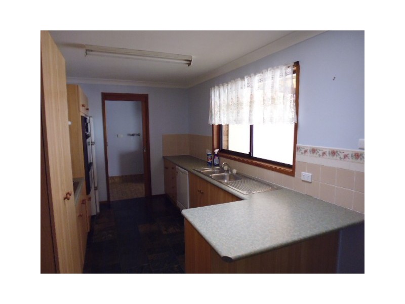 1 Booragal Place, North Nowra NSW 2541