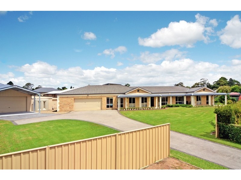 14 Appleberry Close, Bomaderry NSW 2541