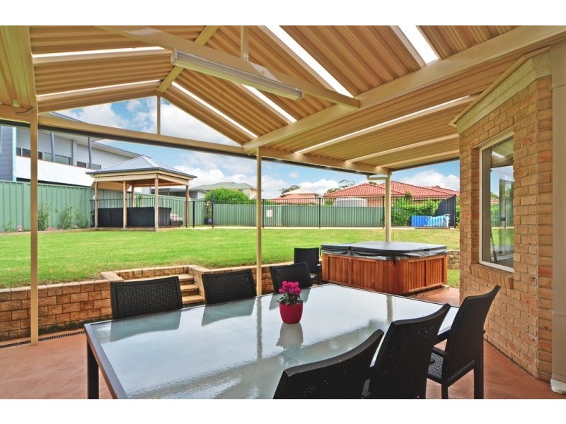 14 Appleberry Close, Bomaderry NSW 2541